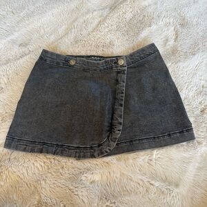 BDG black denim skirt size XS
